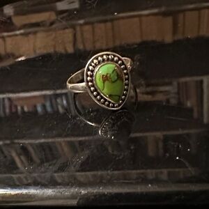 Navajo Green Gaspeite Sterling Silver Ring  3 grams Rare stone